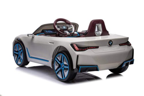 elektro_kinderfahrzeug_bmw_i4_weiss-5[1].jpg