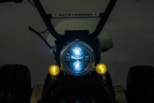 Elektro-Kindermotorrad–2x800W-Brushless-Motoren-24V7A-Akku-10[1].jpg