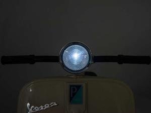 VESPA 150 VL1T Lizenziert mit 12V Akku, Ledersitz und EVA Reifen – Bild 3